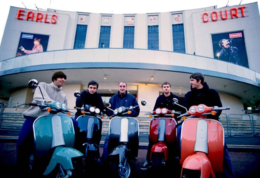 Oasis - Earls Court - November 1995 (reddit.com)