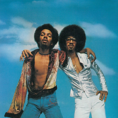 The Brothers Johnson - Look Out For #1 - Hoes achterkant foto (discogs.com)